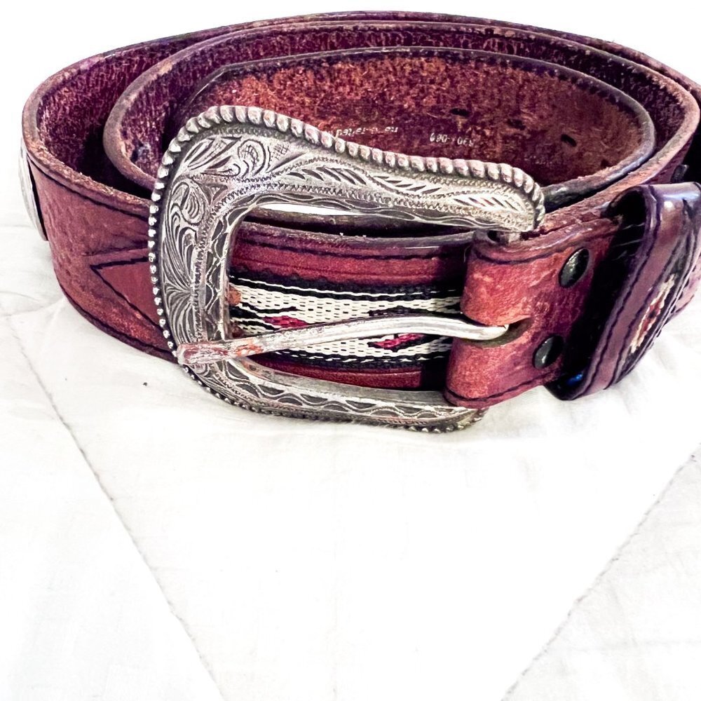 Wrangler Vintage Western Brown Leather Aztec Embroidered Belt
